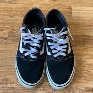 Men’s Vans 🖤🤍